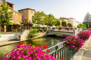 Avignon, Uzes, Arles & St. Remy: Provence Classic