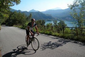 Cycling talian Lake District