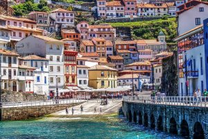 Guided Tour Along the Coast of Northern Spain